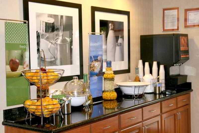 Hampton Inn Atlanta-Town Center/Кеннесо Ресторан фото